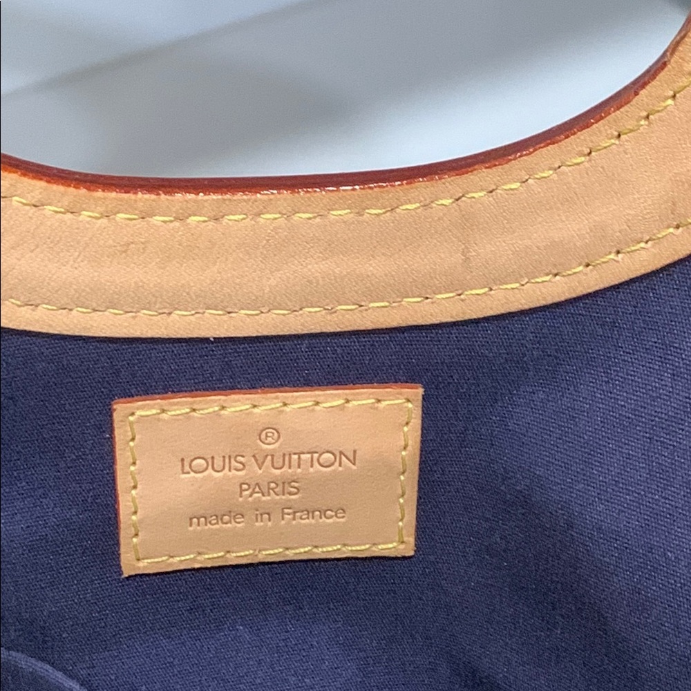 Louis Vuitton Vernis Tote - Picture 2 of 9